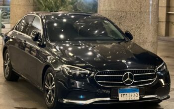 ايجار ليموزين مرسيدس E200 مطار