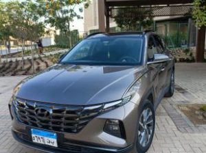 هيونداي توسان SUV للإيجار .