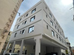 للبيع بناية استثمارية سكنية في السلمانية