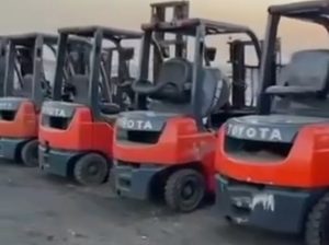 رافعات شوكية للايجار رافعات مقصيه للايجار