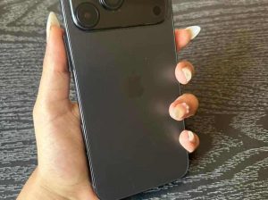 Iphone 17 pro max first high copy