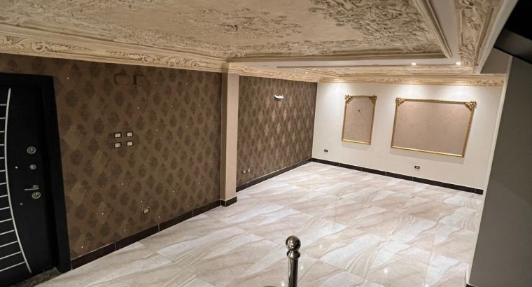 شقة دوبلكس فاخرة في منطقة...