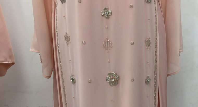 نحنى مصنع البسة مختصين في...