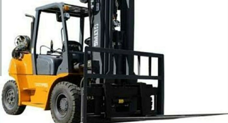 رافعات شوكيه فوركلفت للايجار