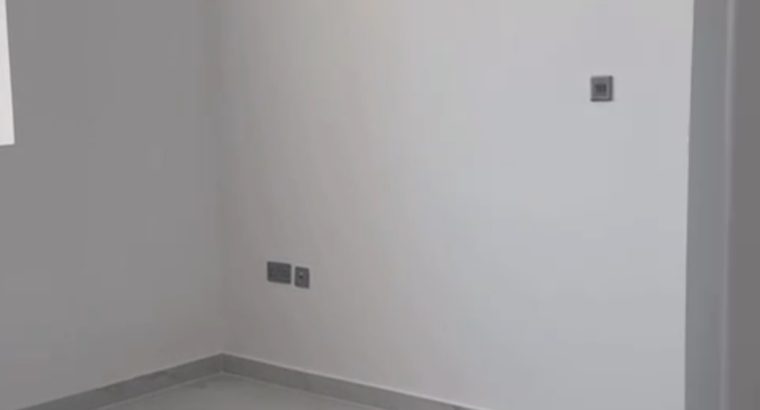 للاجار شقه في العين اليحر...