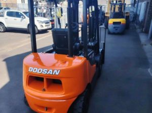 Forklift Rental Jeddah | 3 Ton – 16 Ton Heavy
