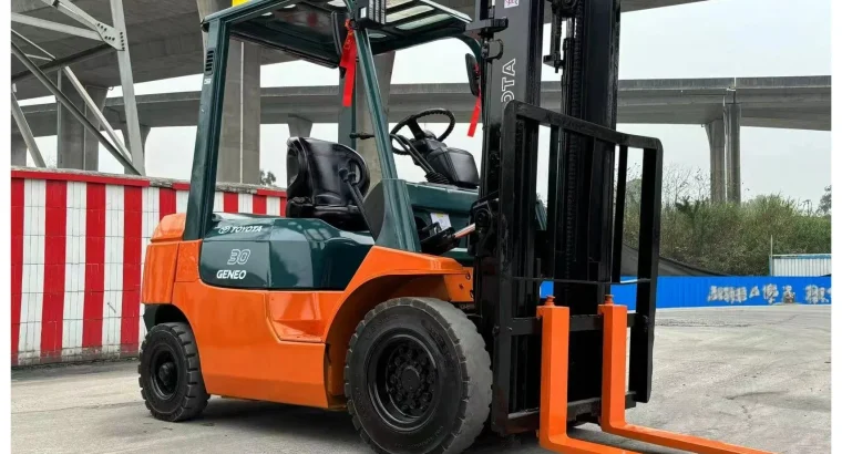 فوركلفت 3طن للايجار الدمام الرياض