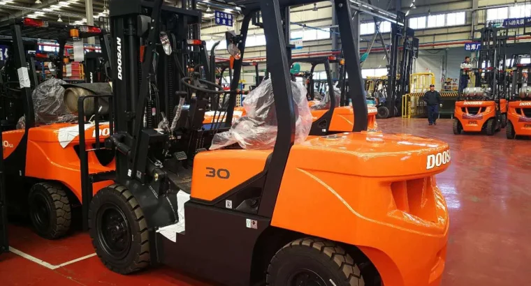 فوركلفت للإيجار في الرياض |...