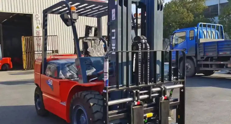 فوركلفت للإيجار في الرياض |...