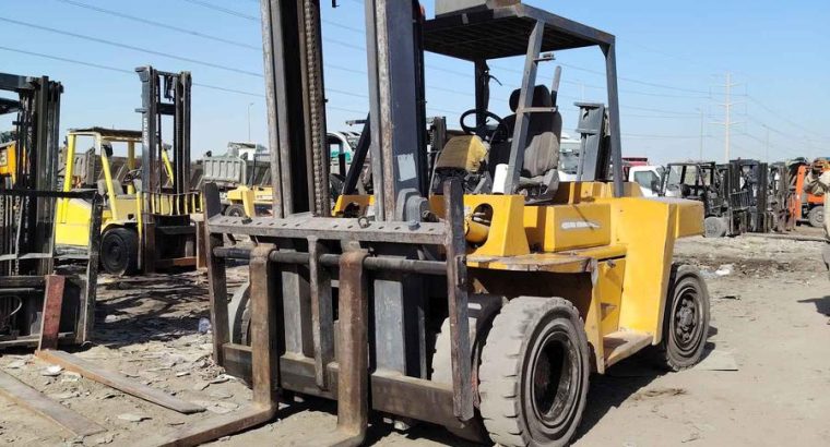 Forklift rental Dammam