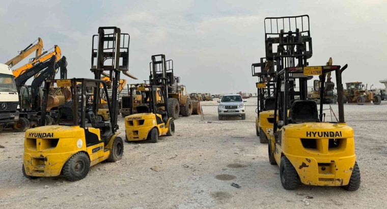 فوركلفت للإيجار في الرياض -...