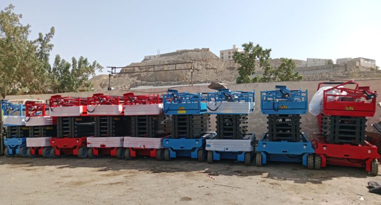 سيزر لفت Scissor lifts للإيجار...