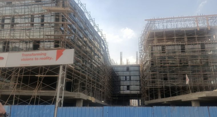 مول بالتجمع الخامس للبيع للجادين فقط ٧٠